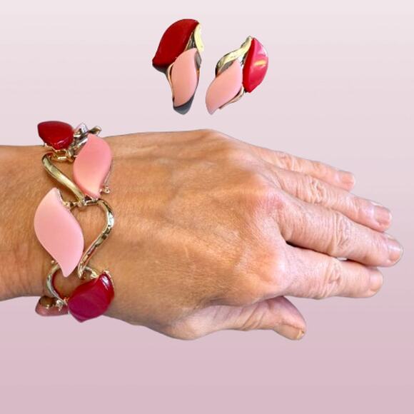 Vintage Jewelry - Unsigned Vintage Pink & Red Bracelet & Clip On Earrings Set